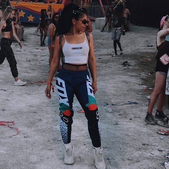 Meet your Posher, Elicia - Picture 4 of 8